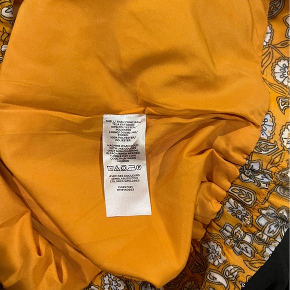 ✨2 for $10✨Cute Yellow Mini Skirt - Picture 5 of 5